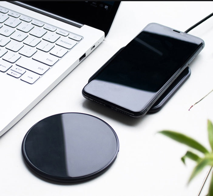 Wireless charger 15w fast charging wireless charging base