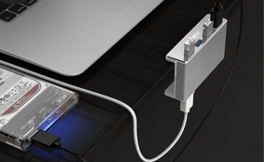 Clamp-On USB 3.0 Hub